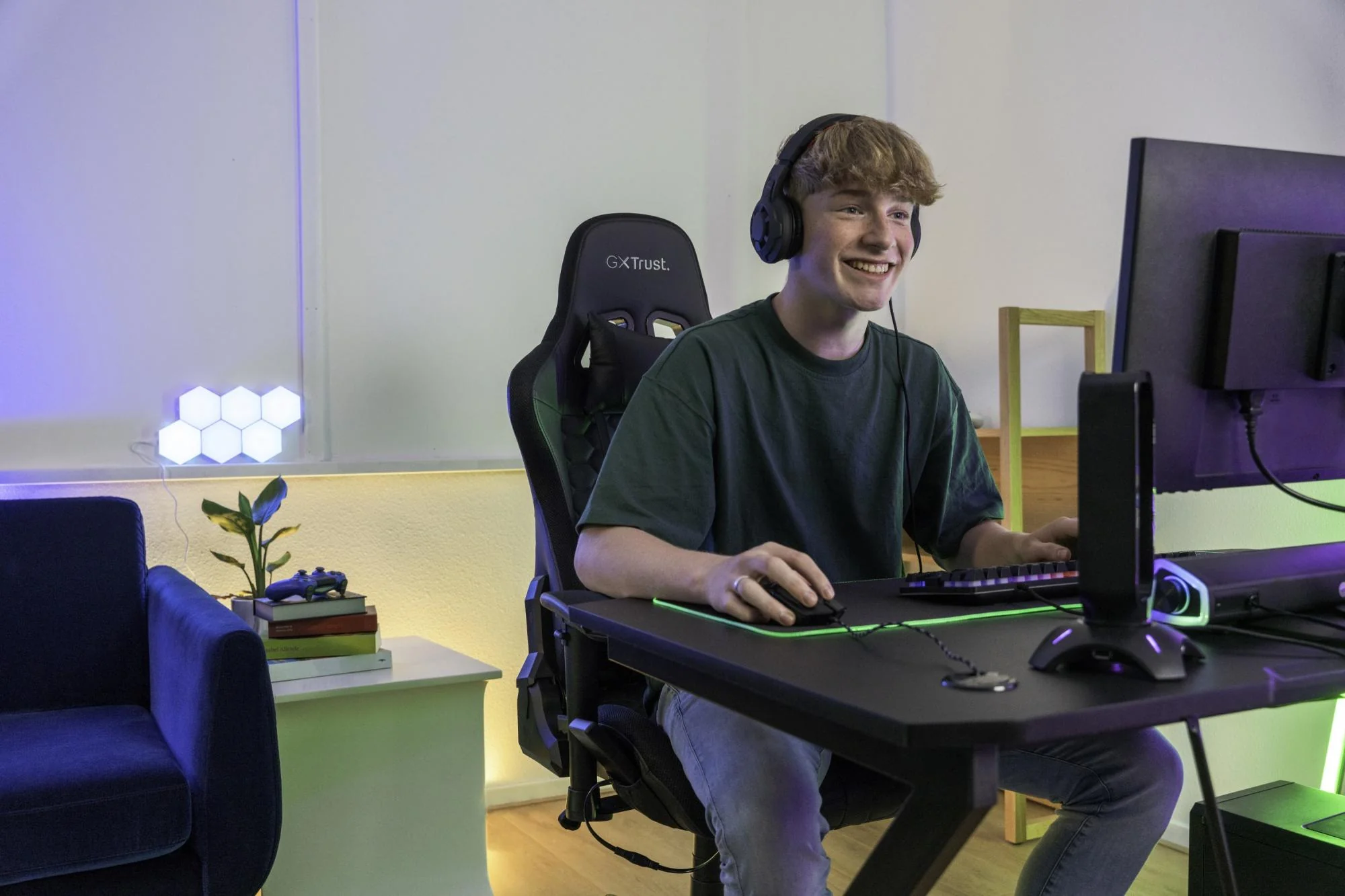 TRUST GXT265 CINTAR RGB HEADSET STAND